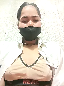 Sunali Bendre online show from 04/01/26, 01:08