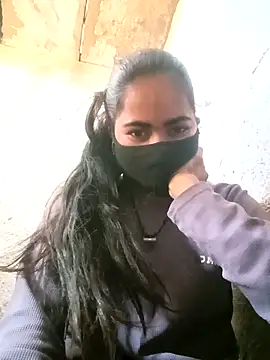 Sunali Bendre online show from 03/21/26, 02:24