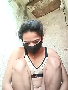 Snapshot of Sunali_Bendre chatting on 02/27/26, 02:45 Sunali Bendre online show from 02/27/26, 02:45