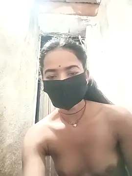 Snapshot of Sunali_Bendre chatting on 02/12/26, 02:28 Sunali Bendre online show from 02/12/26, 02:28