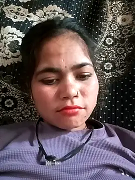 Sunali Bendre online show from 03/27/26, 06:33