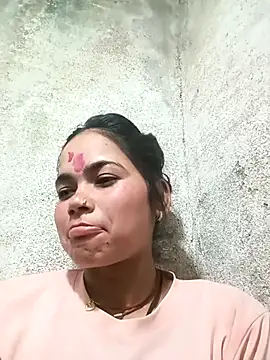 Sunali Bendre online show from 03/25/26, 02:16