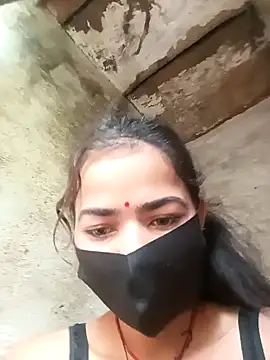 Snapshot of Sunali_Bendre chatting on 02/23/26, 03:19 Sunali Bendre online show from 02/23/26, 03:19