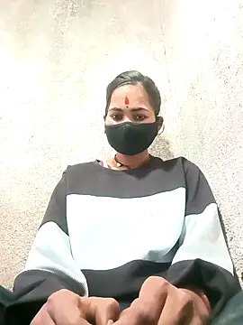 Sunali Bendre online show from 03/24/26, 04:23