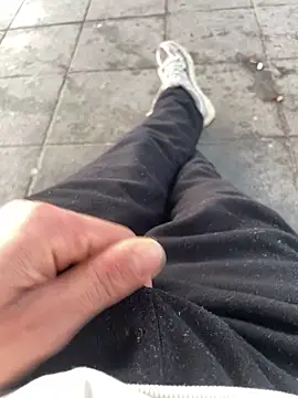 Snapshot of sifoubba91 chatting on 04/07/26, 12:51 sifoubba91 online show from 04/07/26, 12:51