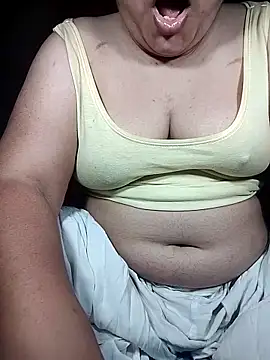 x -hot online show from 04/22/26, 11:39