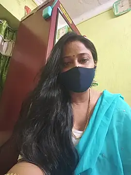 Snapshot of kashish_bhabhi chatting on 04/14/26, 06:35 kashish bhabhi online show from 04/14/26, 06:35