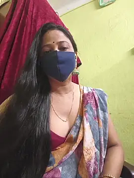 Snapshot of kashish_bhabhi chatting on 04/16/26, 10:49 kashish bhabhi online show from 04/16/26, 10:49