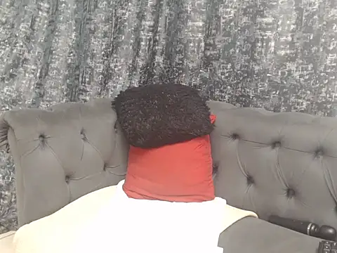 PrettyBoobsXX43 online show from 06/16/26, 01:05