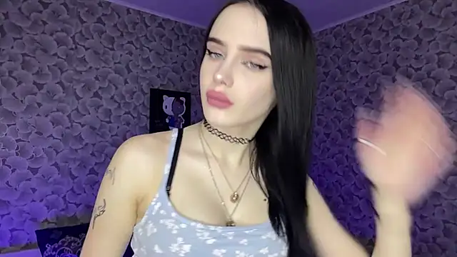 IeshaOsorio online show from 03/18/26, 06:05