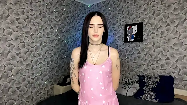 IeshaOsorio online show from 04/03/26, 06:31