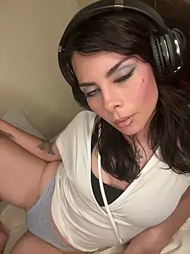 Isalove99 online show from 02/13/26, 04:34