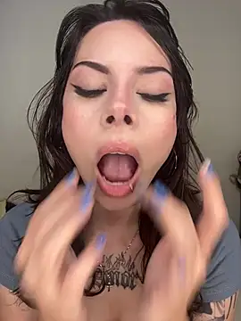 Isalove99 online show from 02/25/26, 01:33