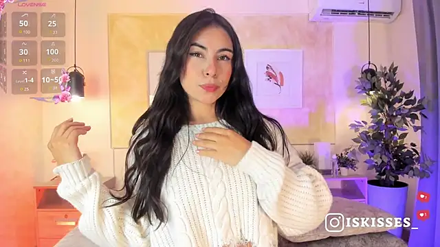 Snapshot of IsabellaSweet__ chatting on 07/16/26, 03:58 IsabellaSweet online show from 07/16/26, 03:58