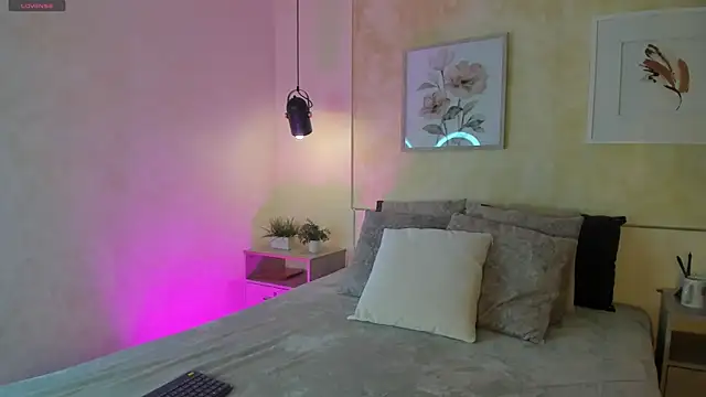 IsabellaSweet   online show from 04/03/26, 03:46