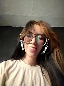 Snapshot of Winniedepootha chatting on 02/08/26, 07:44 Winniedepootha online show from 02/08/26, 07:44