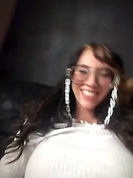 Snapshot of Winniedepootha chatting on 02/01/26, 08:07 Winniedepootha online show from 02/01/26, 08:07