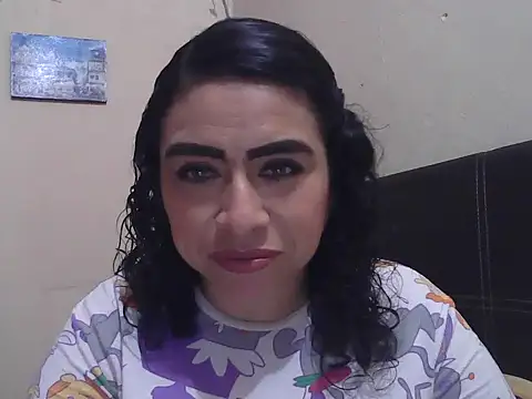 Snapshot of DalilahMx chatting on 02/19/26, 05:43 DalilahMx online show from 02/19/26, 05:43