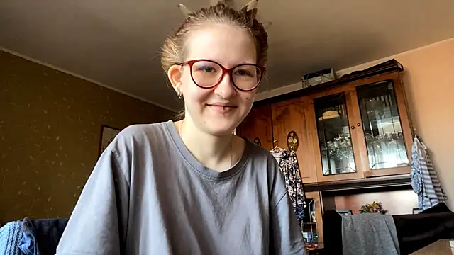 LaureenVielma online show from 04/11/26, 06:21