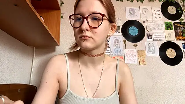 LaureenVielma online show from 04/14/26, 07:35