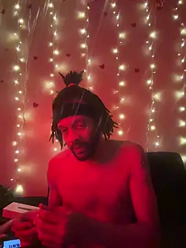 Snapshot of magic_man1085 chatting on 02/13/26, 06:13 magic man1085 online show from 02/13/26, 06:13