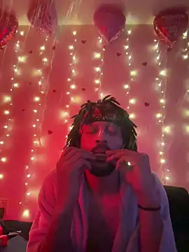 Snapshot of magic_man1085 chatting on 02/12/26, 03:12 magic man1085 online show from 02/12/26, 03:12