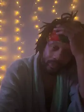 Snapshot of magic_man1085 chatting on 02/06/26, 05:31 magic man1085 online show from 02/06/26, 05:31