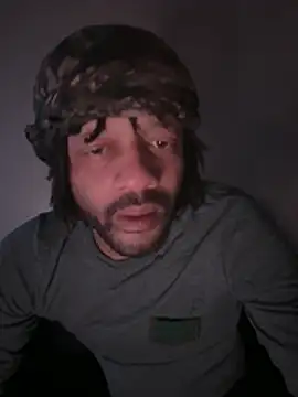 Snapshot of magic_man1085 chatting on 02/01/26, 04:44 magic man1085 online show from 02/01/26, 04:44