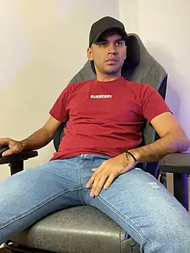 HAMILTONG12 online show from 02/17/26, 10:51