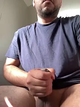 latinocalientehot online show from 06/06/26, 04:23