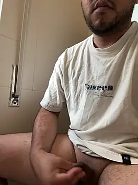 latinocalientehot online show from 06/04/26, 05:17