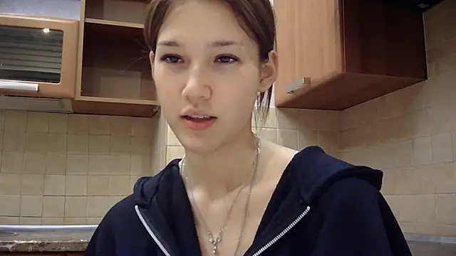 Snapshot of lilXdomiii chatting on 05/23/26, 04:17 lilXdomiii online show from 05/23/26, 04:17