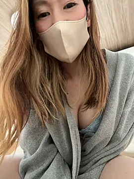 ayumi7 online show from 03/18/26, 02:15