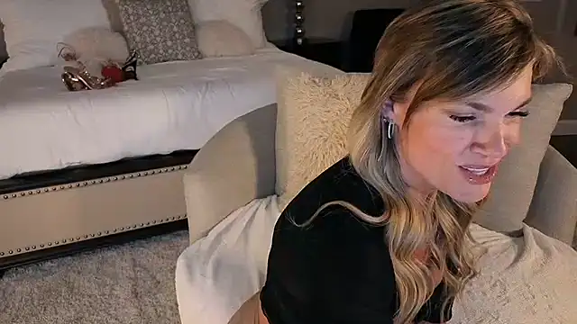 Hot Wife Amber online show from 05/13/26, 03:35