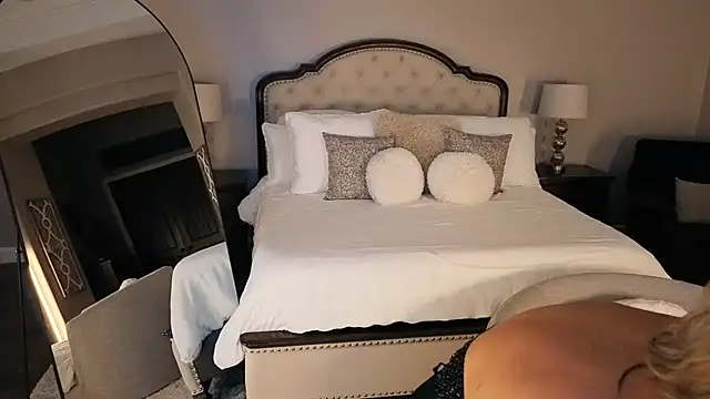 Hot Wife Amber online show from 06/22/26, 05:15