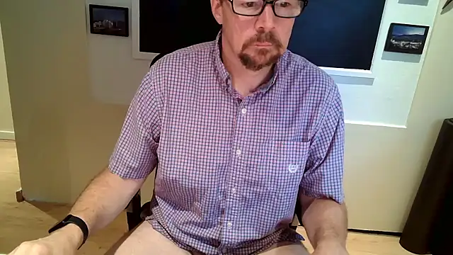 Snapshot of Scotsmanx chatting on 06/30/26, 01:44 Scotsmanx online show from 06/30/26, 01:44