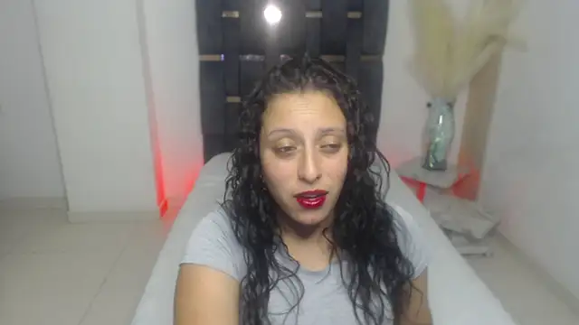 Barbara D Valencia online show from 06/01/26, 03:33