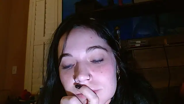 ahungkittykat online show from 04/08/26, 06:04