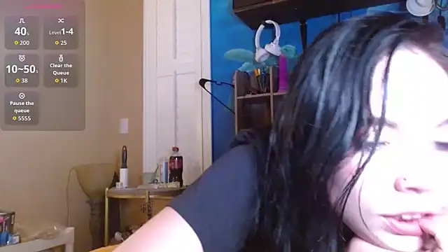 Snapshot of ahungkittykat chatting on 06/04/26, 03:22 ahungkittykat online show from 06/04/26, 03:22