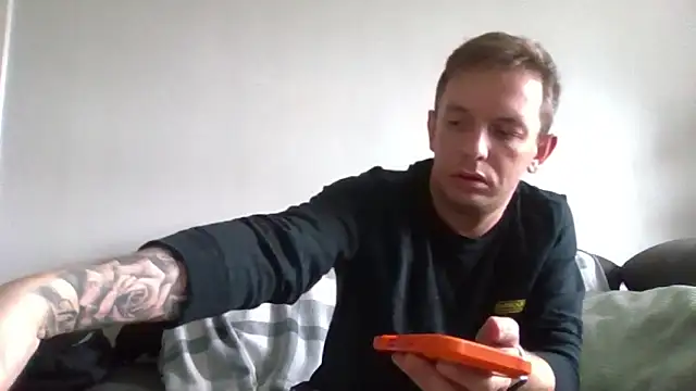 verscub6969 online show from 04/15/26, 10:43