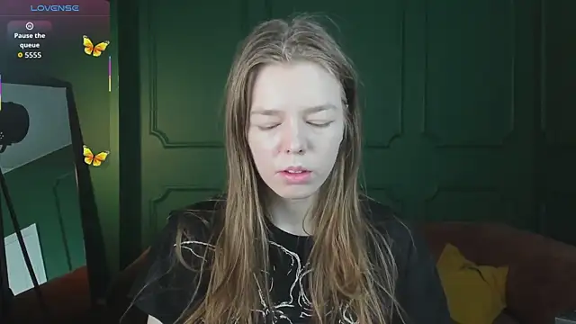  Tina Tayllor  online show from 03/22/26, 08:54