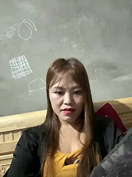 Snapshot of Mila-888 chatting on 02/10/26, 01:32 Mila-888 online show from 02/10/26, 01:32