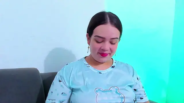 Emely pregnantt online show from 03/18/26, 05:32