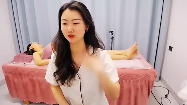 anne2026 online show from 05/11/26, 01:29