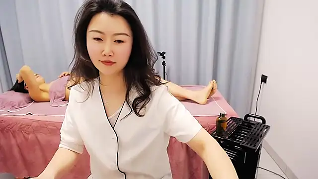anne2026 online show from 04/24/26, 01:18