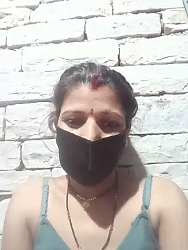 Snapshot of Divya-11431 chatting on 05/23/26, 05:34 Divya-11431 online show from 05/23/26, 05:34
