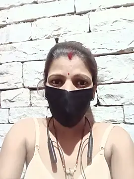 Snapshot of Divya-11431 chatting on 07/01/26, 06:47 Divya-11431 online show from 07/01/26, 06:47
