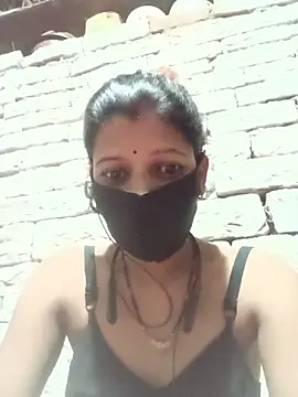 Snapshot of Divya-11431 chatting on 07/13/26, 07:02 Divya-11431 online show from 07/13/26, 07:02