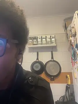 ELPikaPreta online show from 02/15/26, 07:51