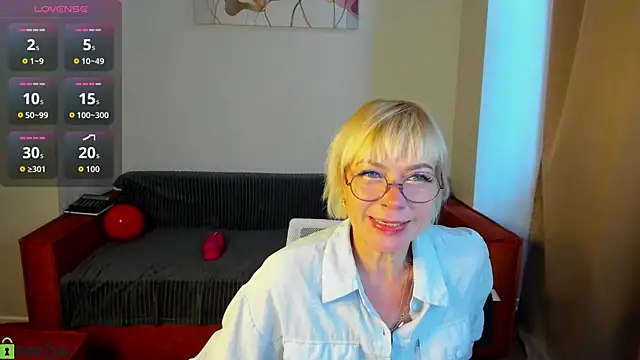 Snapshot of Ann_Annise chatting on 06/12/26, 01:14 Ann Annise online show from 06/12/26, 01:14